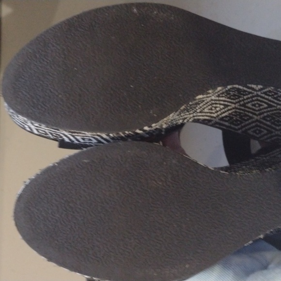 Mudd size 9 wedged sandals Black and white - Picture 8 of 13